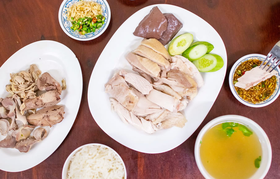 ข้าวมันไก่เจ๊ยี