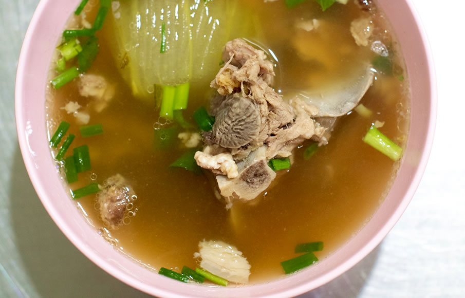 ก๋วยเตี๋ยวคั่วไก่สวนมะลิ เจ๊เค็ง เจ๊งิ้ม