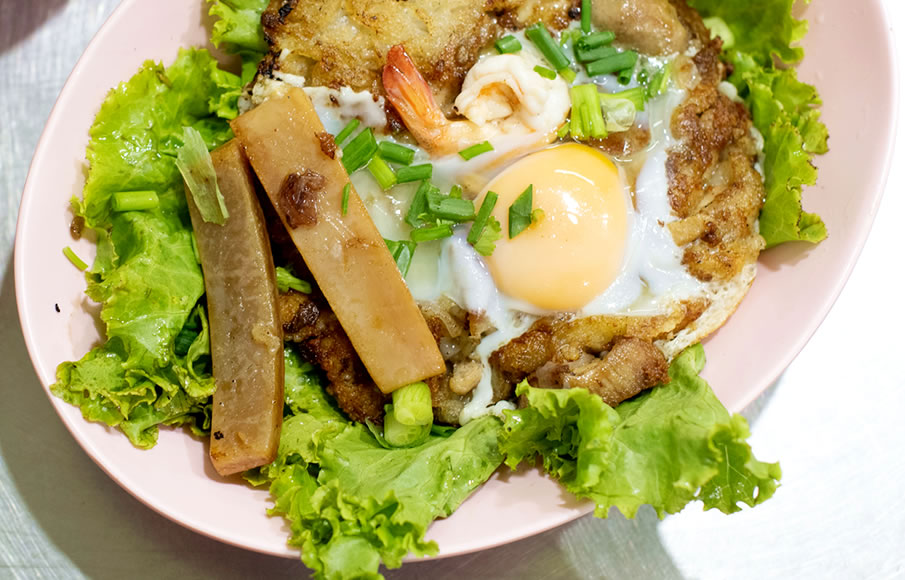 ก๋วยเตี๋ยวคั่วไก่สวนมะลิ เจ๊เค็ง เจ๊งิ้ม