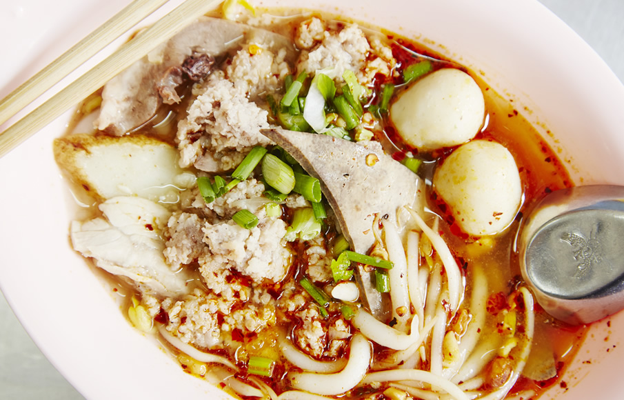 รุ่งเรือง ก๋วยเตี๋ยวหมูสุขุมวิท 26